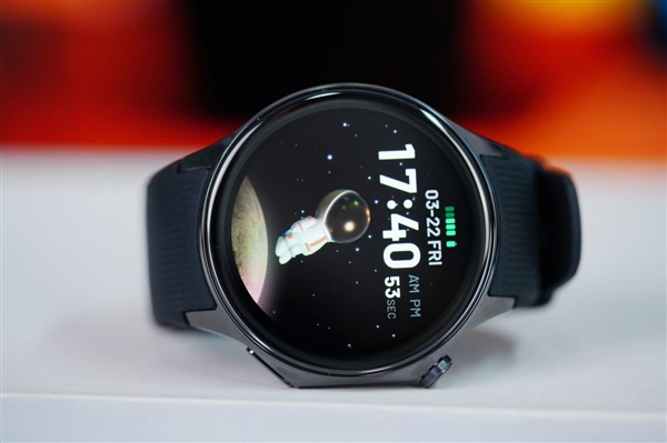 OPPO第一款圓表！OPPO Watch X星夜飛行版圖賞